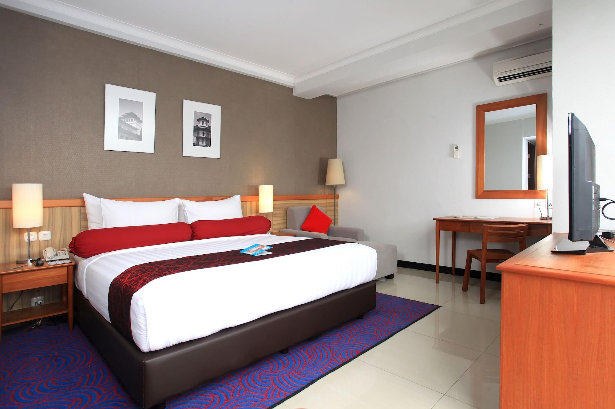 Ivory Hotel Bandung Exterior photo