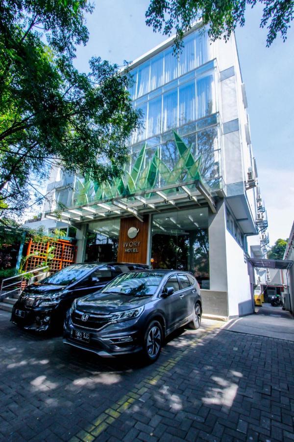 Ivory Hotel Bandung Exterior photo