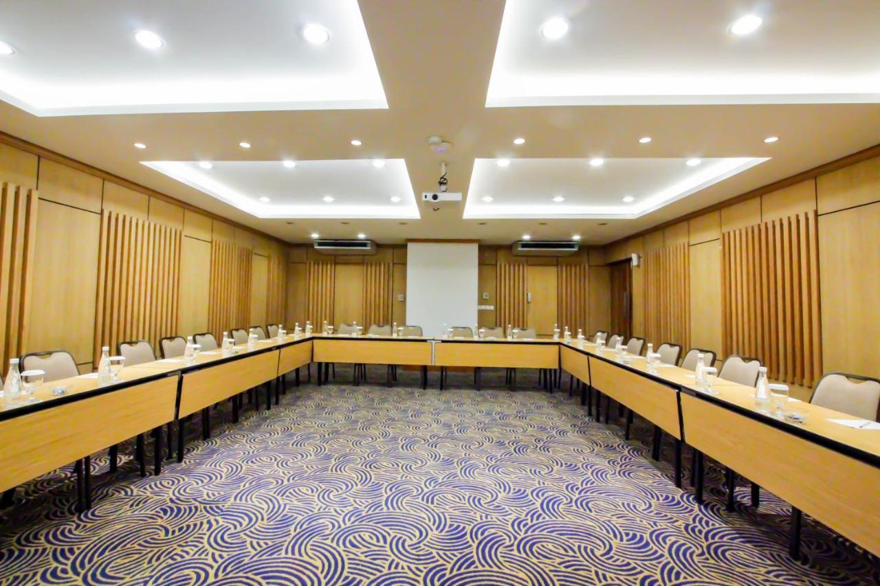 Ivory Hotel Bandung Exterior photo