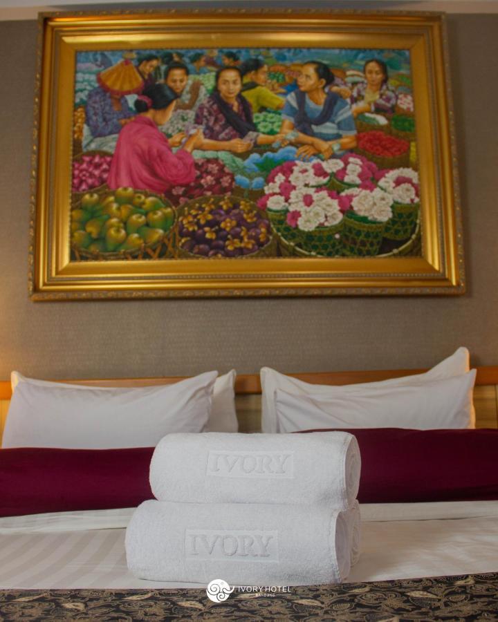 Ivory Hotel Bandung Exterior photo