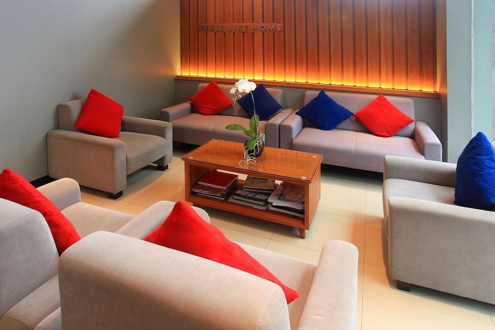 Ivory Hotel Bandung Exterior photo