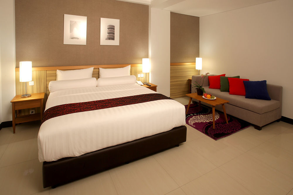 Ivory Hotel Bandung Exterior photo