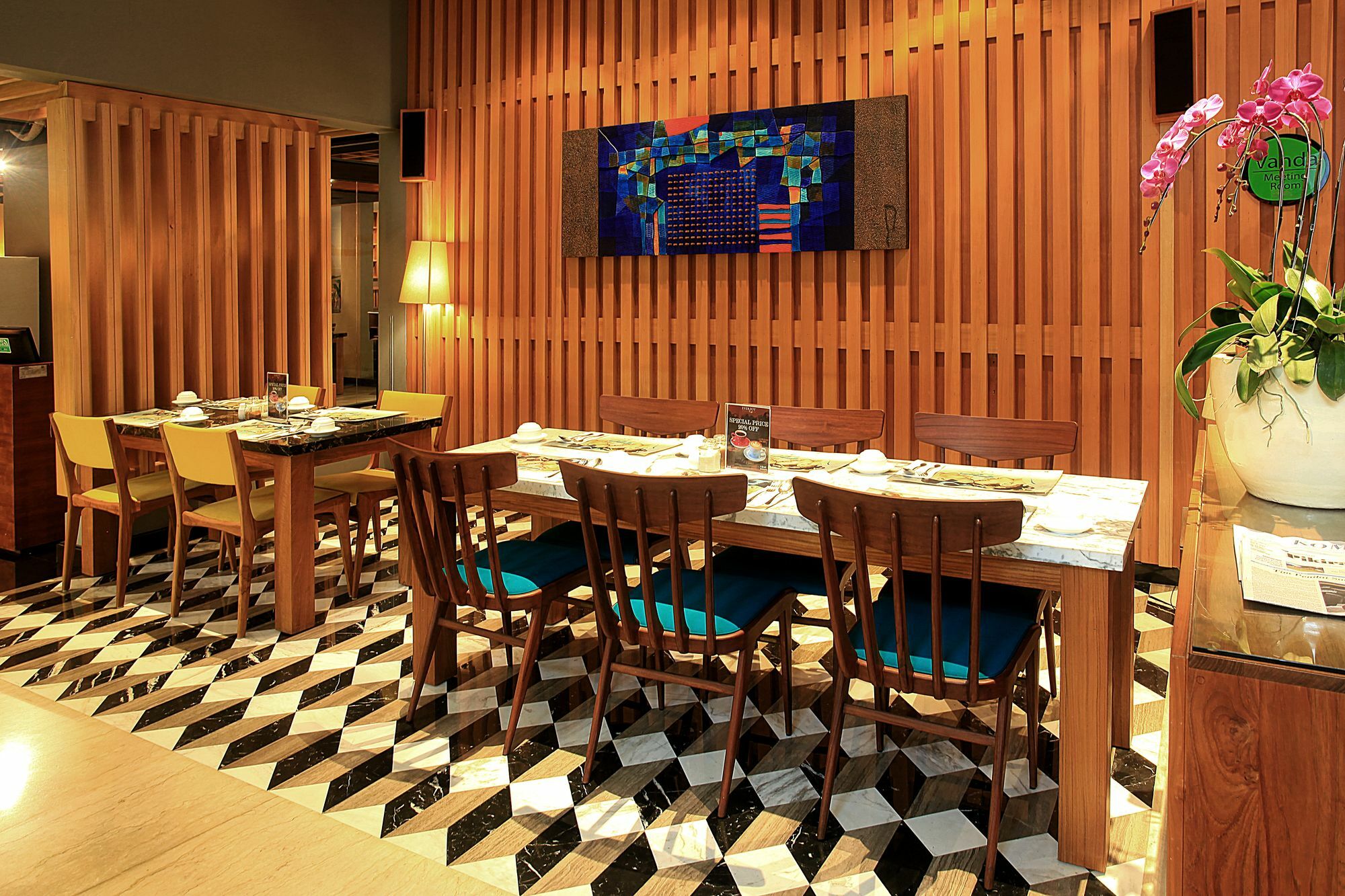 Ivory Hotel Bandung Exterior photo